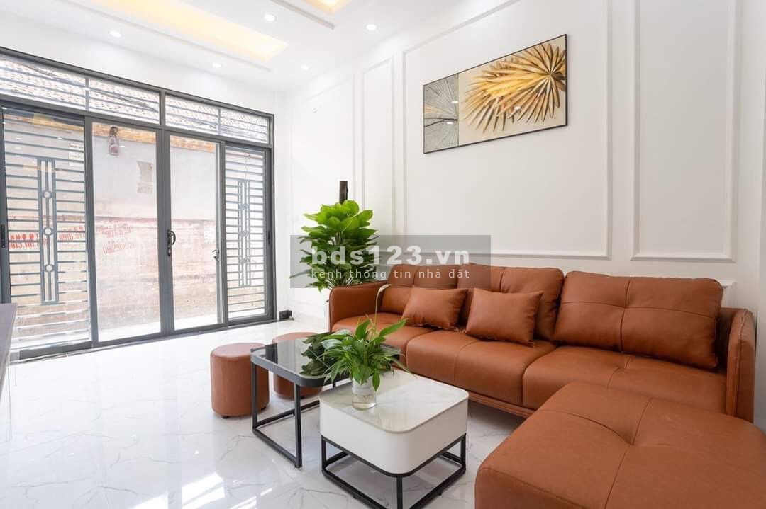 Bán nhà mới xây, chưa bóc tem về ở luôn