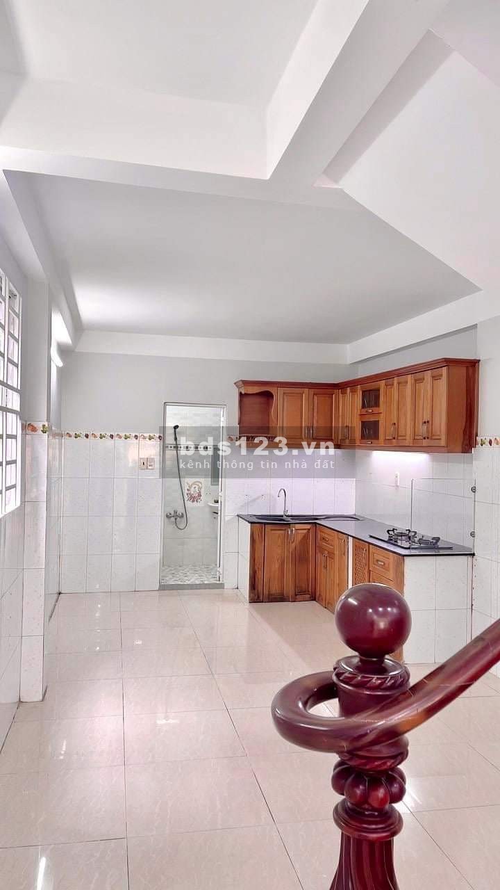 Chủ định cư Canada cần bán nhanh căn nhà 58m2, Đường Hà Huy Giáp, P Thạch Lộc, quận 12, giá 2 tỷ 5