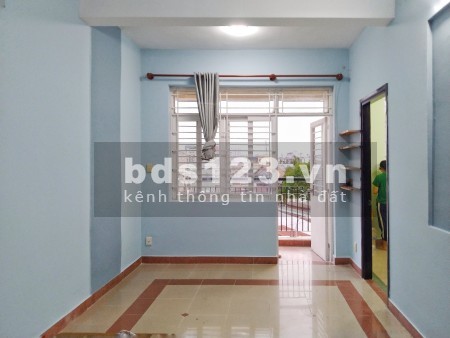 Cho thuê nhà chung cư 312 Lạc Long Quân căn góc tầng 3