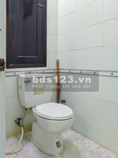 Cho thuê nhà chung cư 312 Lạc Long Quân căn góc tầng 3