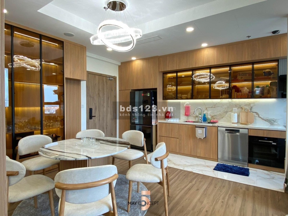 Chỉ có 4,2 tỷ/căn 105m2 có tới 4 ban công thoáng mát nhất Long Biên