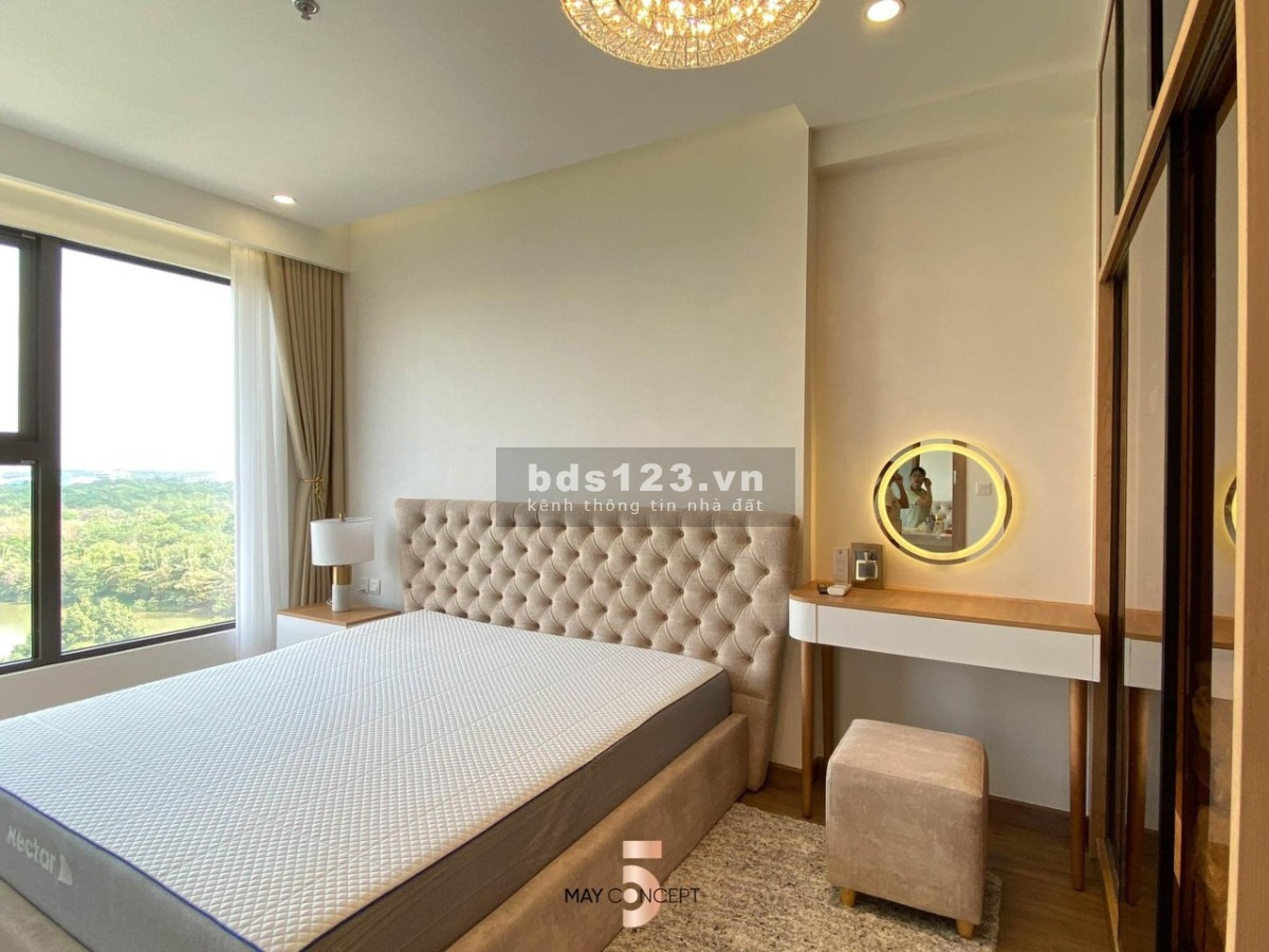 Chỉ có 4,2 tỷ/căn 105m2 có tới 4 ban công thoáng mát nhất Long Biên