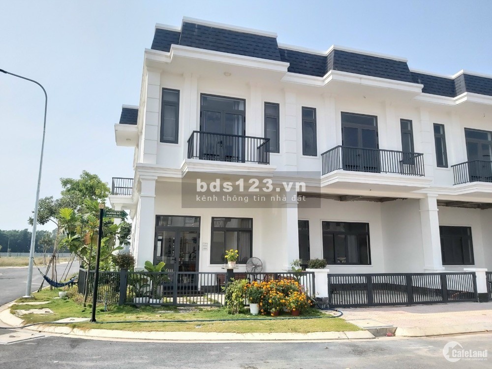 Bán nhà phố mặt tiền QL1A.Sổ công chứng ngay trong ngày