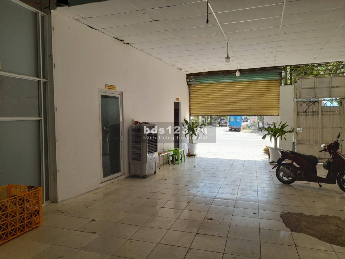 Cần cho thuê nhà xưởng 1000m2 trong KDC Vĩnh Lộc, quận Bình Tân.