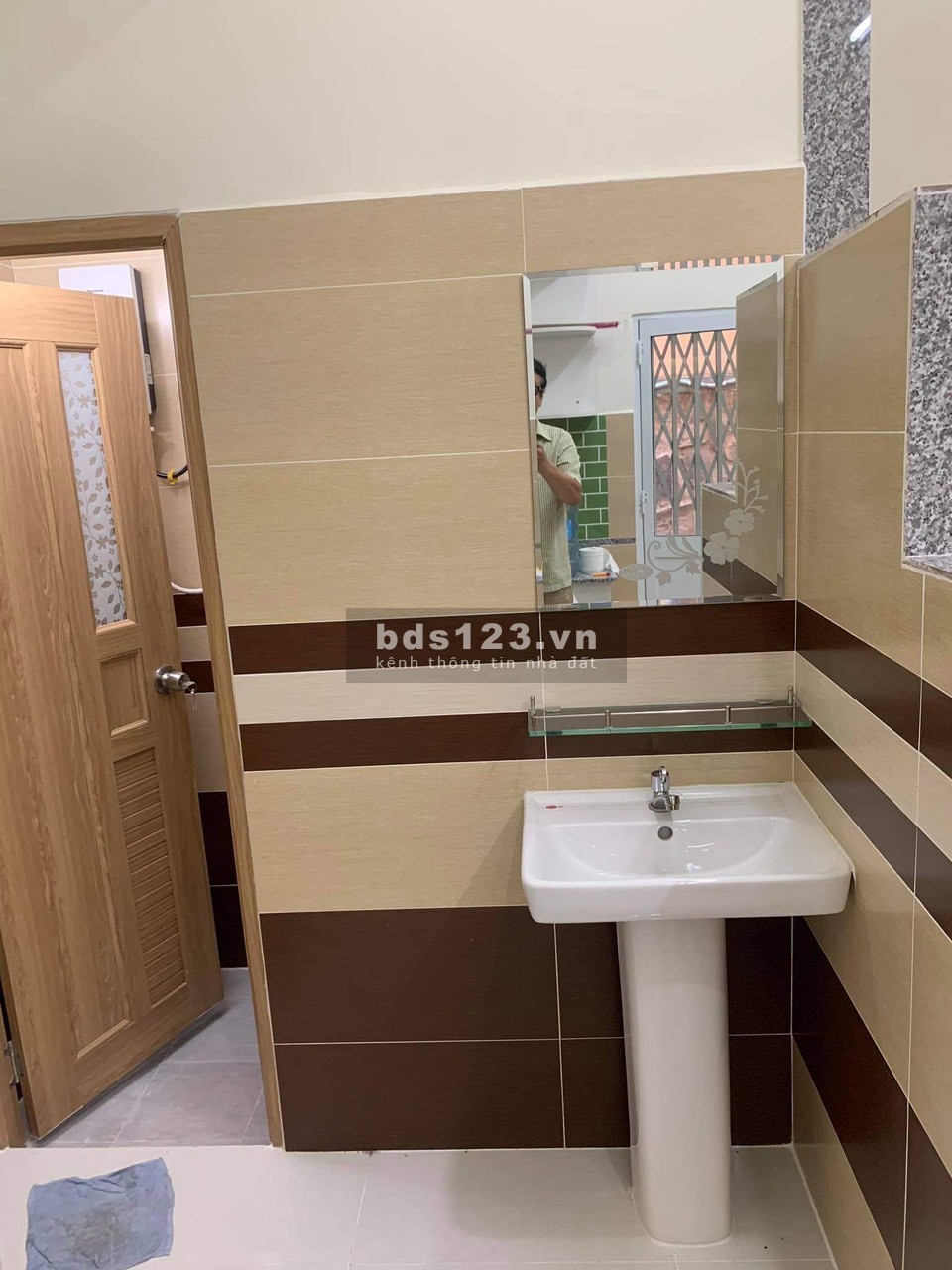 Kẹt tiền bán gấp nhà hẻm đường 3/2, Q.11. Cách MT 10m, sát quận 10, giá 4.75 tỷ tl nhẹ