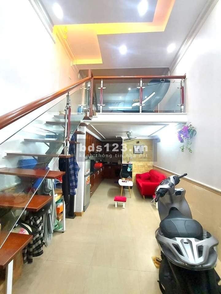 Bán nhà Bạch Mai, Hai Bà Trưng 28m, 4 tầng, mt 3.4m, giá 4.1 tỷ