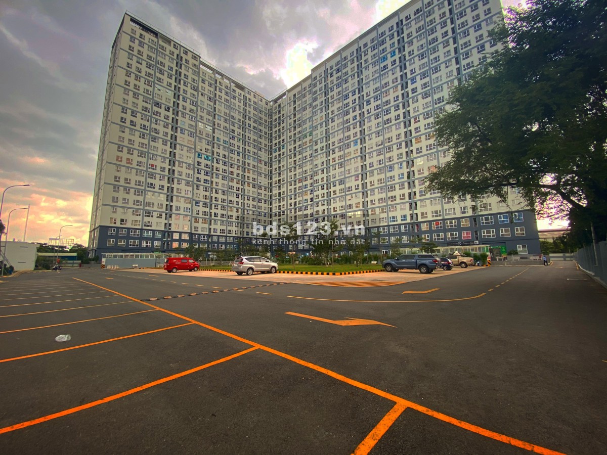 Bán Saigon Gateway 2pn view hồ bơi full nội thất cao cấp new chỉ 1ty84 bao full tin thật 100%