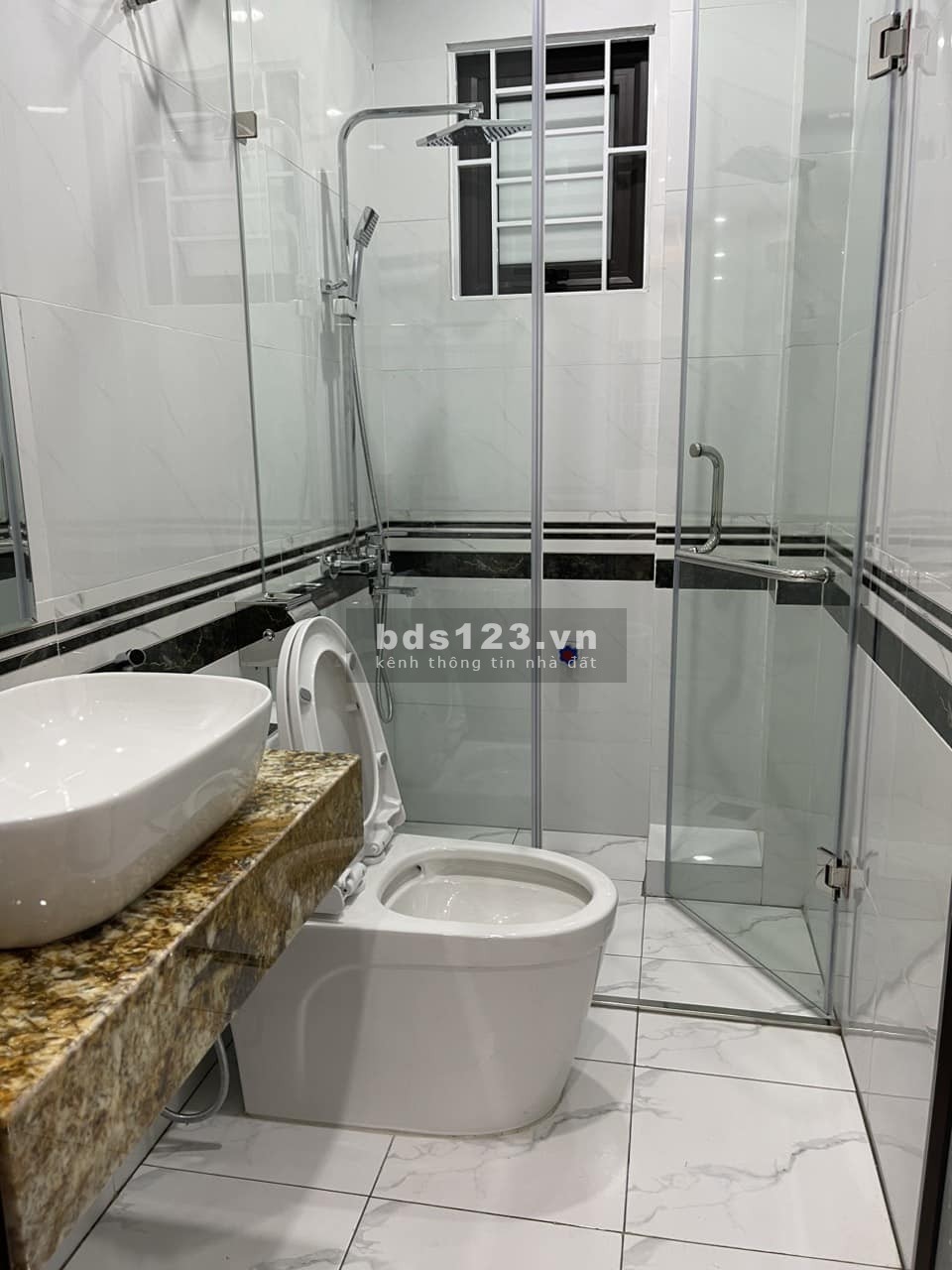 Bán nhà Tây Hồ - giá đẹp - 50m ra mặt phố - thoáng trước sau