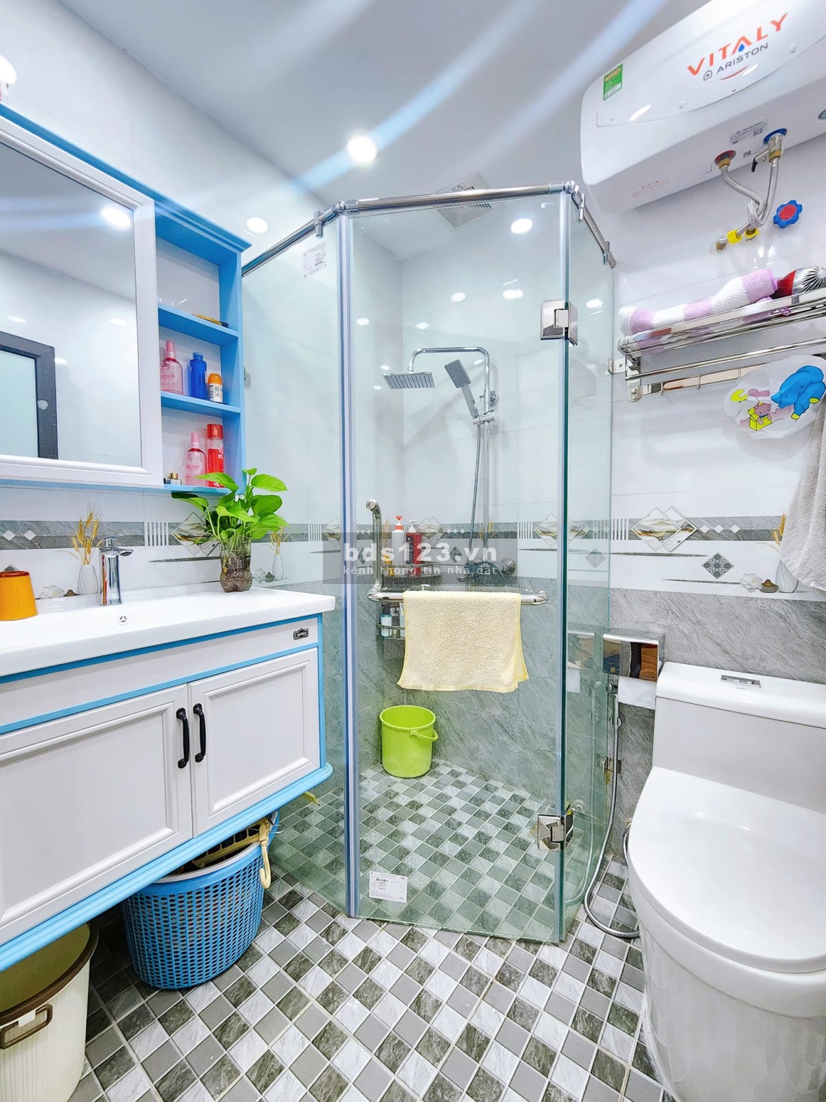 Bán nhà đẹp 5 tầng xây mới - 2 mặt ngõ, mặt phố Mỹ Đình - vị trị cực đẹp - sổ đẹp nở hậu