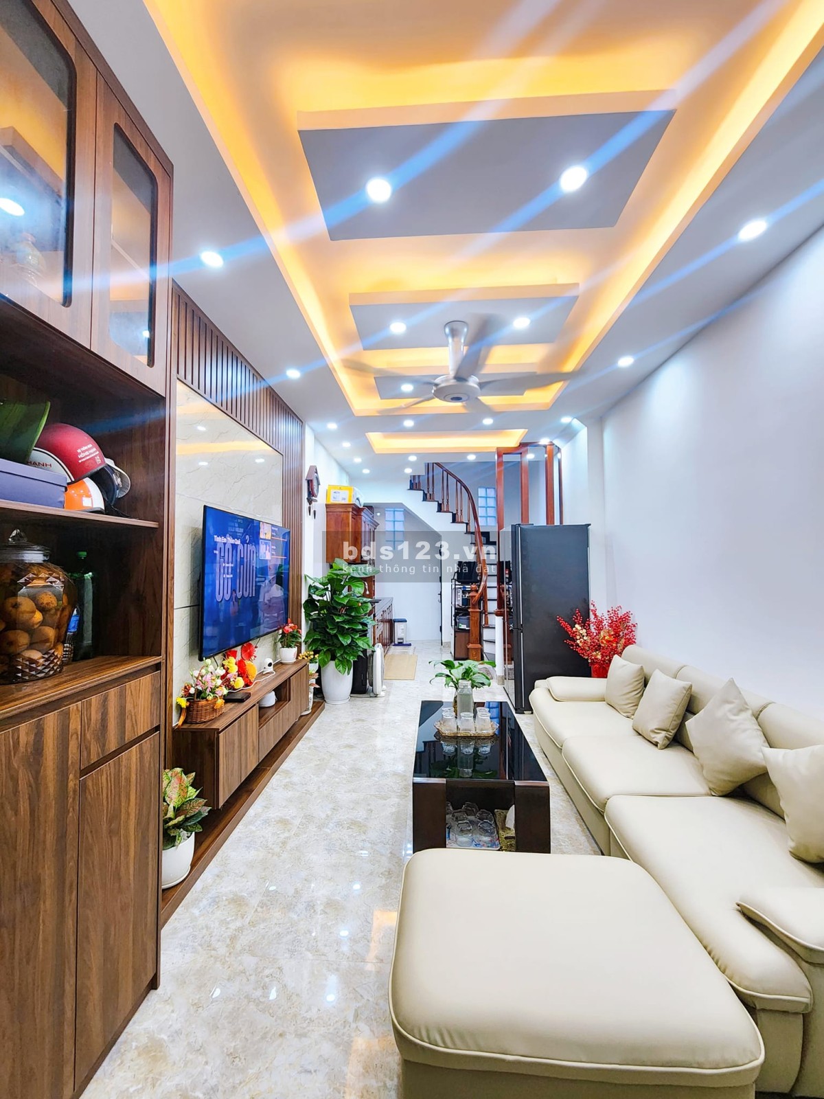 Bán nhà đẹp 5 tầng xây mới - 2 mặt ngõ, mặt phố Mỹ Đình - vị trị cực đẹp - sổ đẹp nở hậu