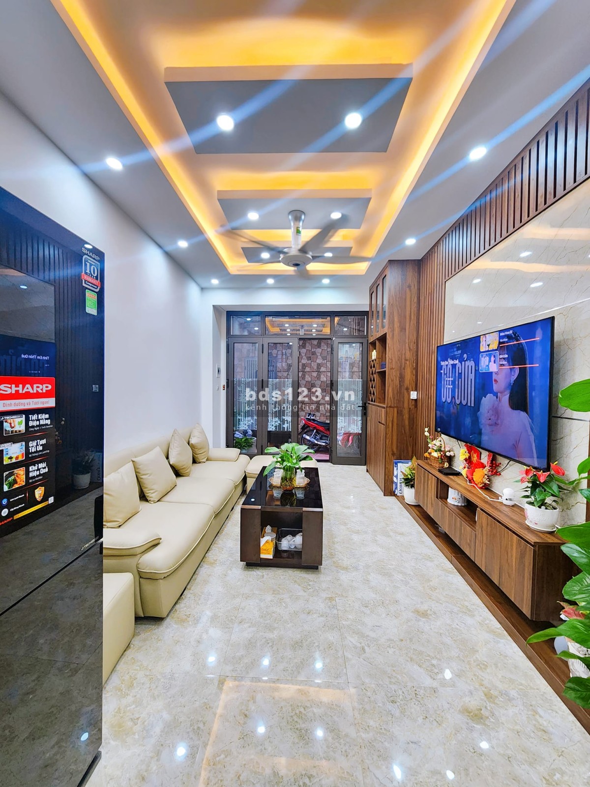 Bán nhà đẹp 5 tầng xây mới - 2 mặt ngõ, mặt phố Mỹ Đình - vị trị cực đẹp - sổ đẹp nở hậu