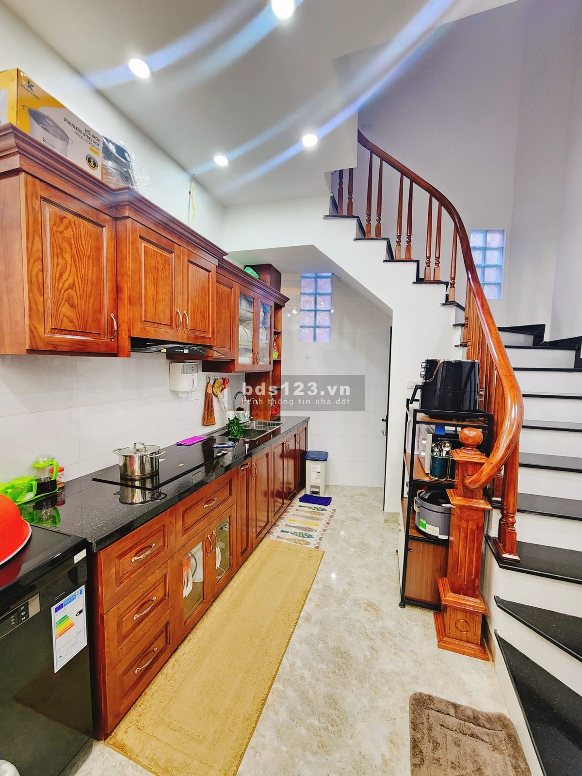 Bán nhà đẹp 5 tầng xây mới - 2 mặt ngõ, mặt phố Mỹ Đình - vị trị cực đẹp - sổ đẹp nở hậu