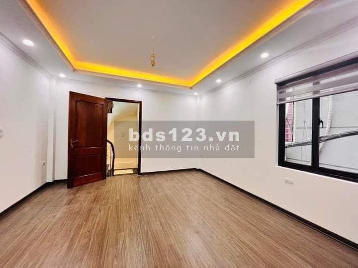 Nhà đẹp mới Trần Khát Chân, Hai Bà Trưng 30m, 5 tầng, mt 4.3m, giá 4.68 tỷ.
