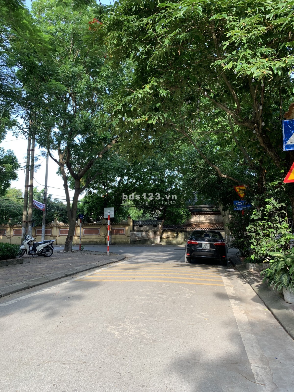 Bán nhà 5 tầng phố Tây Trà, đường thông hè thoàng, mặt tiền rộng, kiến trúc hiện đại