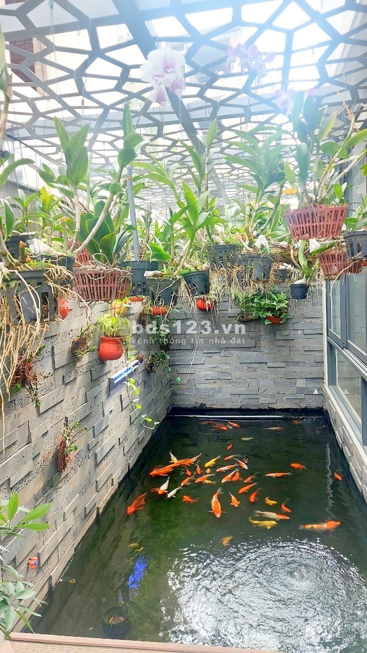 Cho thuê biệt thự Đảo Kim Cương nội thất cao cấp - Có thang máy