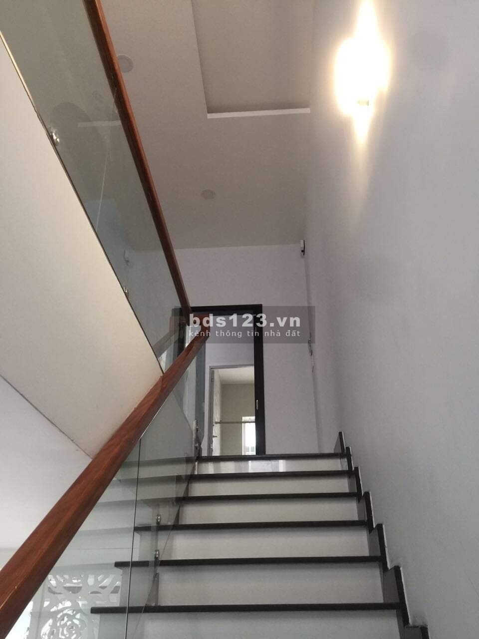 Cho thuê nhà phố Park Riverside, 5x15 1 trệt 2 lầu, 3PN - 3WC, nội thất cơ bản, giá chỉ 13tr/tháng