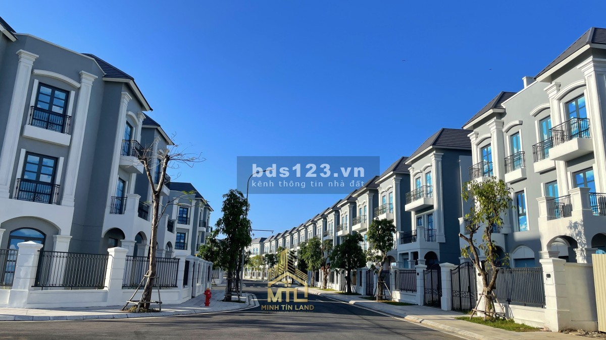Chủ bán gấp nhà phố 126m2 The Manhattan Vinhomes Quận 9 giá 17,5 tỷ