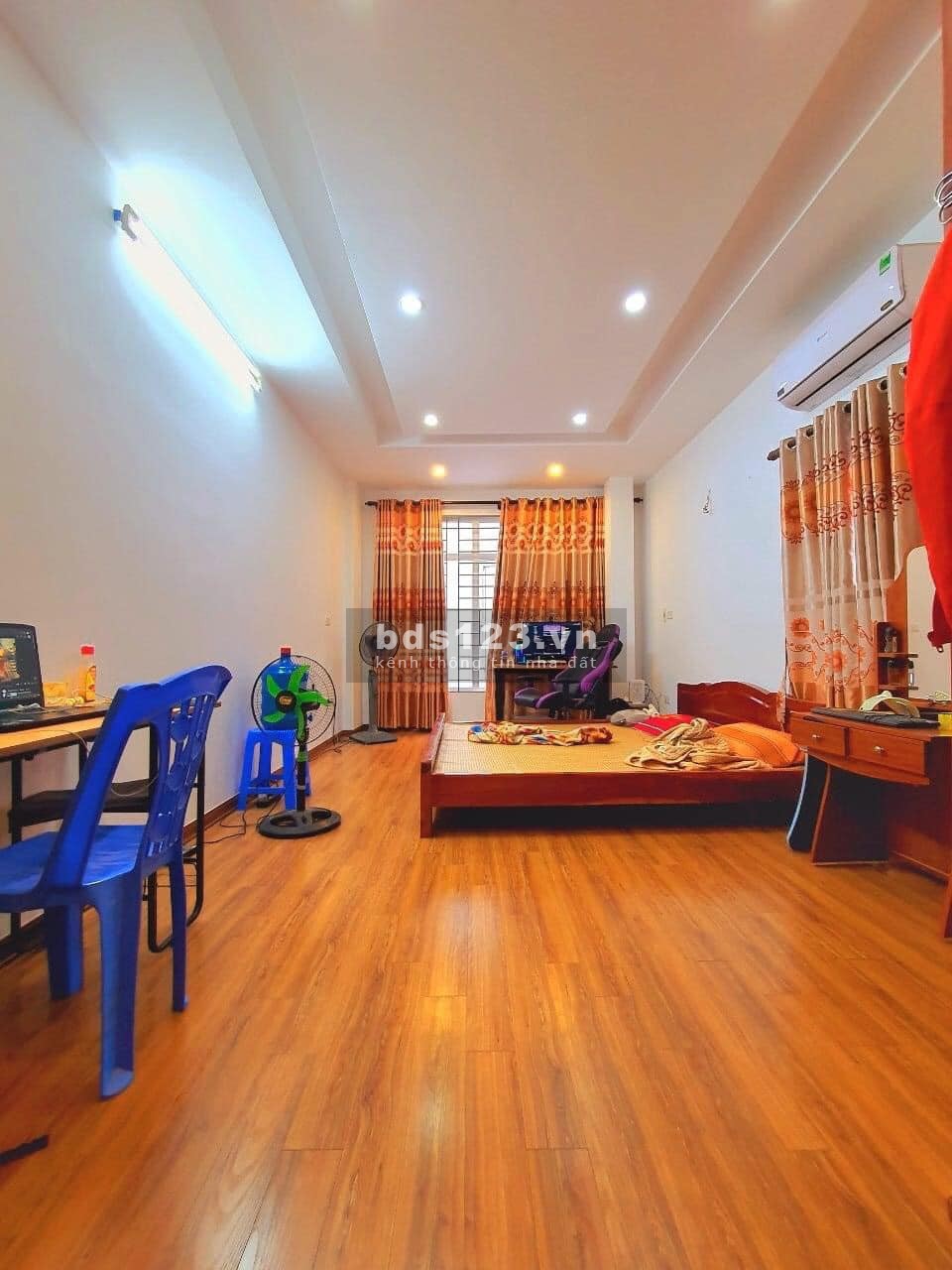 Cần bán nhà phố Nguyễn Đức Cảnh-Hoàng Mai 35m2,4T Lô góc kd 2,8 tỷ 0868045830