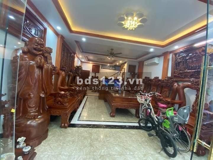 Bán nhà ngõ ô tô, đường Hoàng Mai 44m, 6 tầng, mặt tiền 5m, giá 9.8 tỷ.