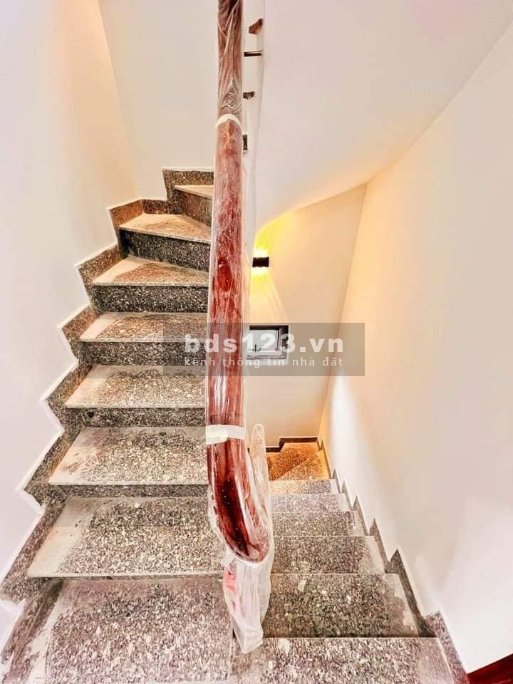 Bán nhà chung cư mi ni Nguyễn Đức Cảnh 53m, 7 tầng, mt 5m, giá 8.5 tỷ.