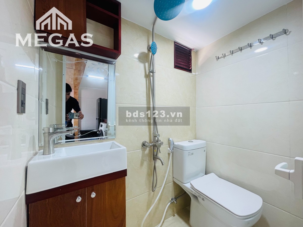 Căn hộ Duplex Q10 full nội thất thiết kế siêu đẹp gần ĐH Hoa Sen Bách Khoa Huflit UEH Vạn Hạnh Mall