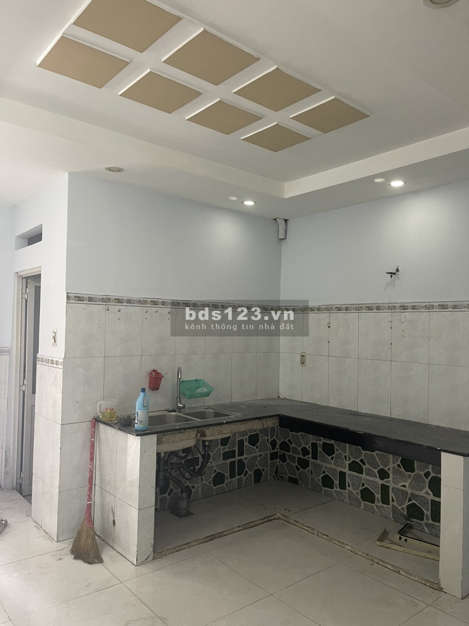 Cho thuê nhà mặt tiền Tỉnh Lộ 10 - Bình Tân - 14tr/th
