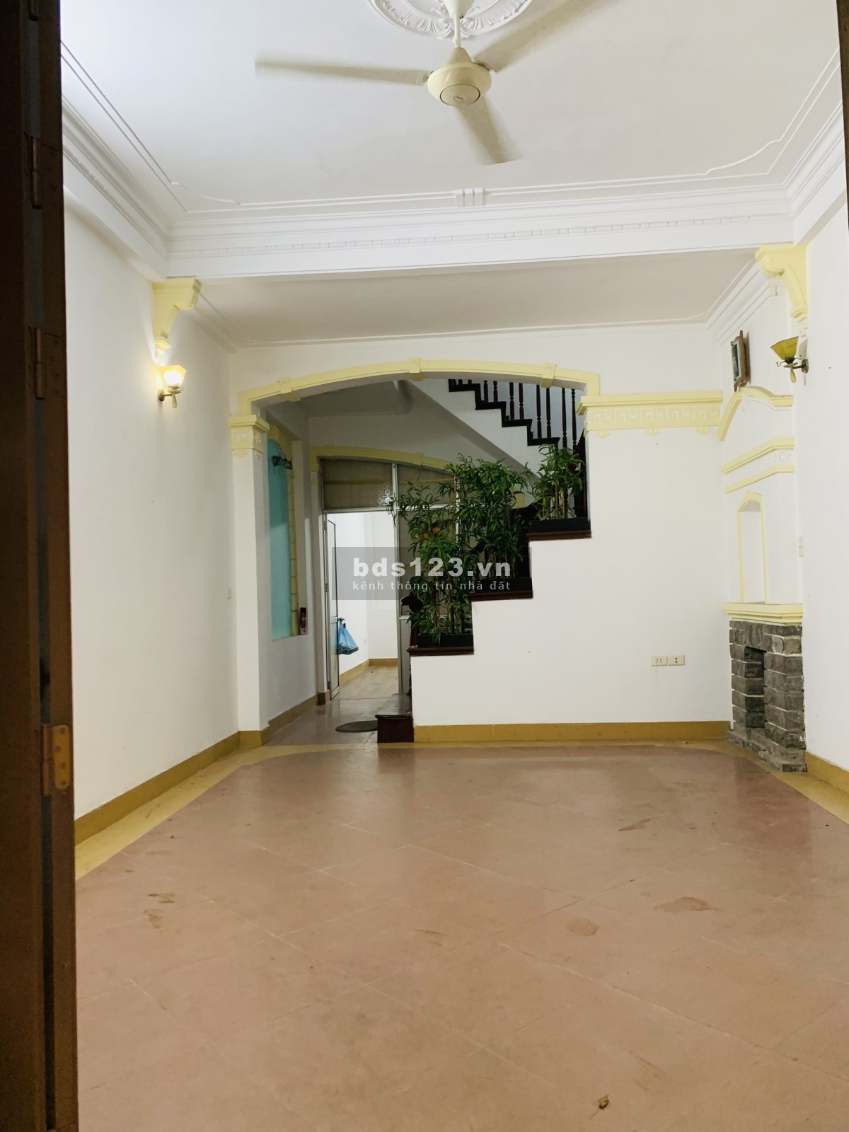 Cho thuê nhà nguyên căn 5 tầng 56m2 tại số nhà 19, ngõ 2, giảng võ