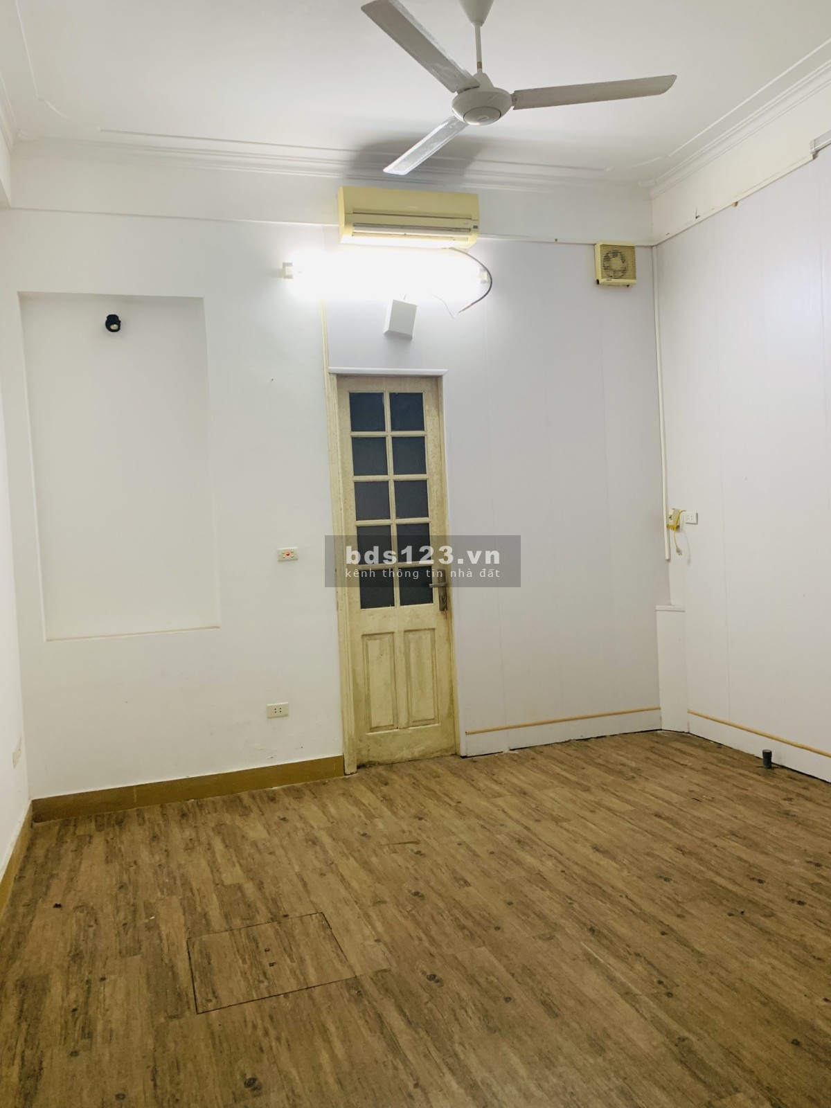 Cho thuê nhà nguyên căn 5 tầng 56m2 tại số nhà 19, ngõ 2, giảng võ