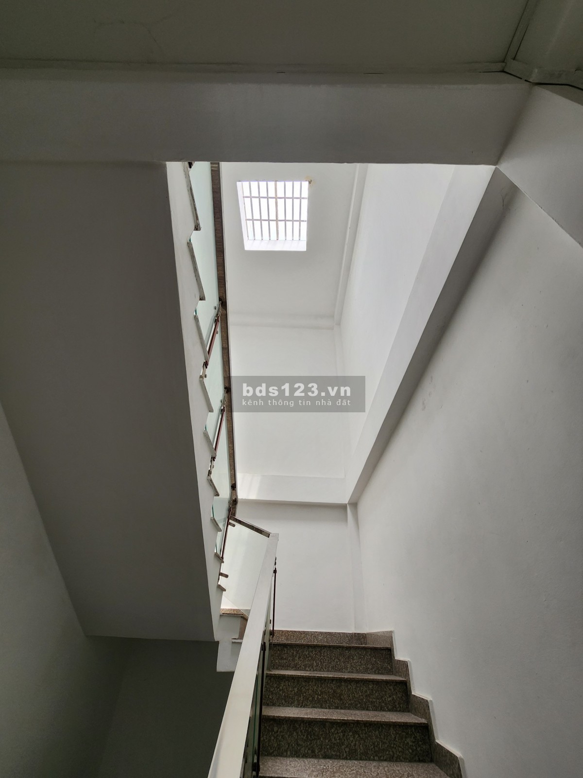 Bán nhà 3 lầu hẻm xe hơi đường số 4 Bình Hưng Hòa B, Bình Tân