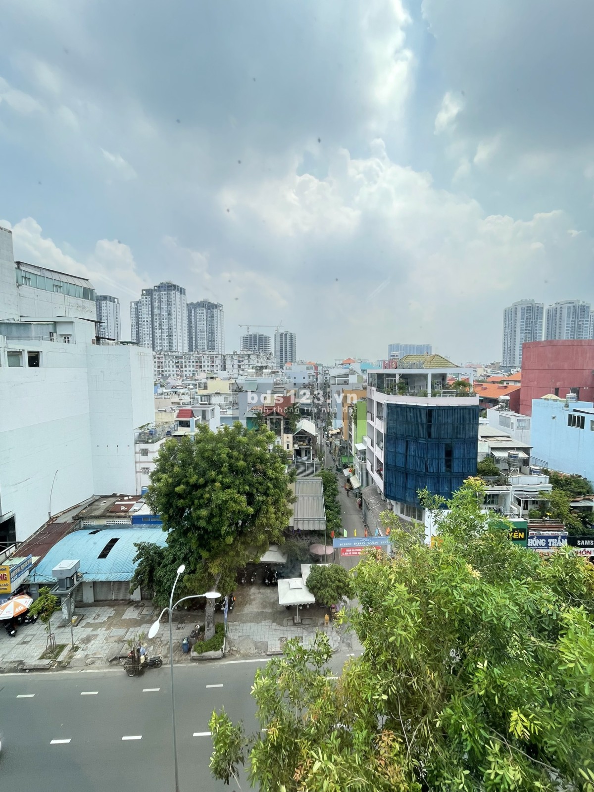 Phòng trọ giá rẻ ngay mặt đường 3/2 có thang máy cao cấp