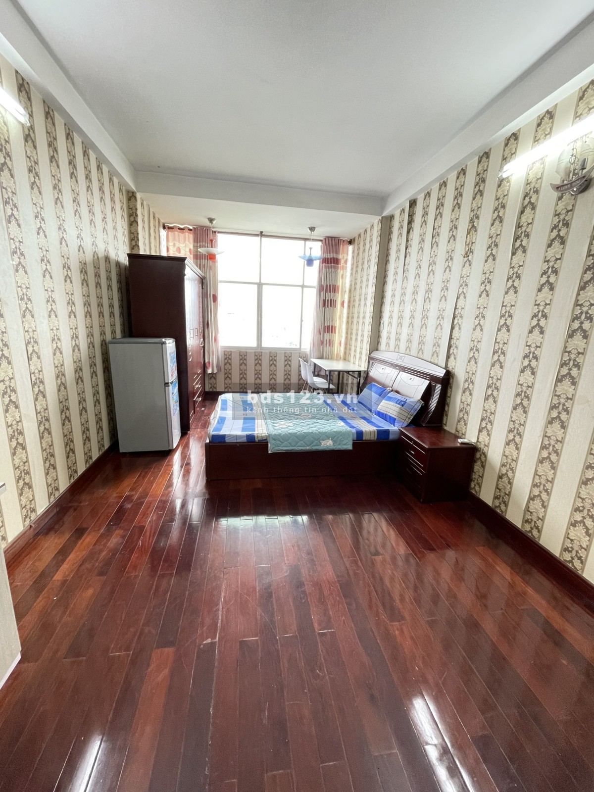 Phòng trọ giá rẻ ngay mặt đường 3/2 có thang máy cao cấp