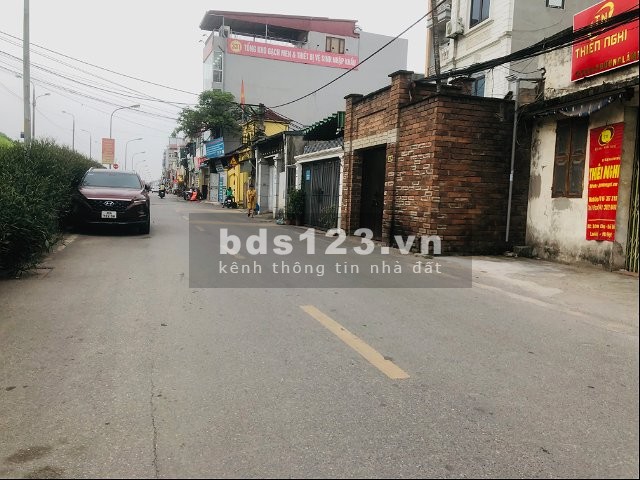 Bán nhà Lâm Du 37m2 x5 tầng, mới xây, thang máy, ô tô đỗ, vài bước ra phố