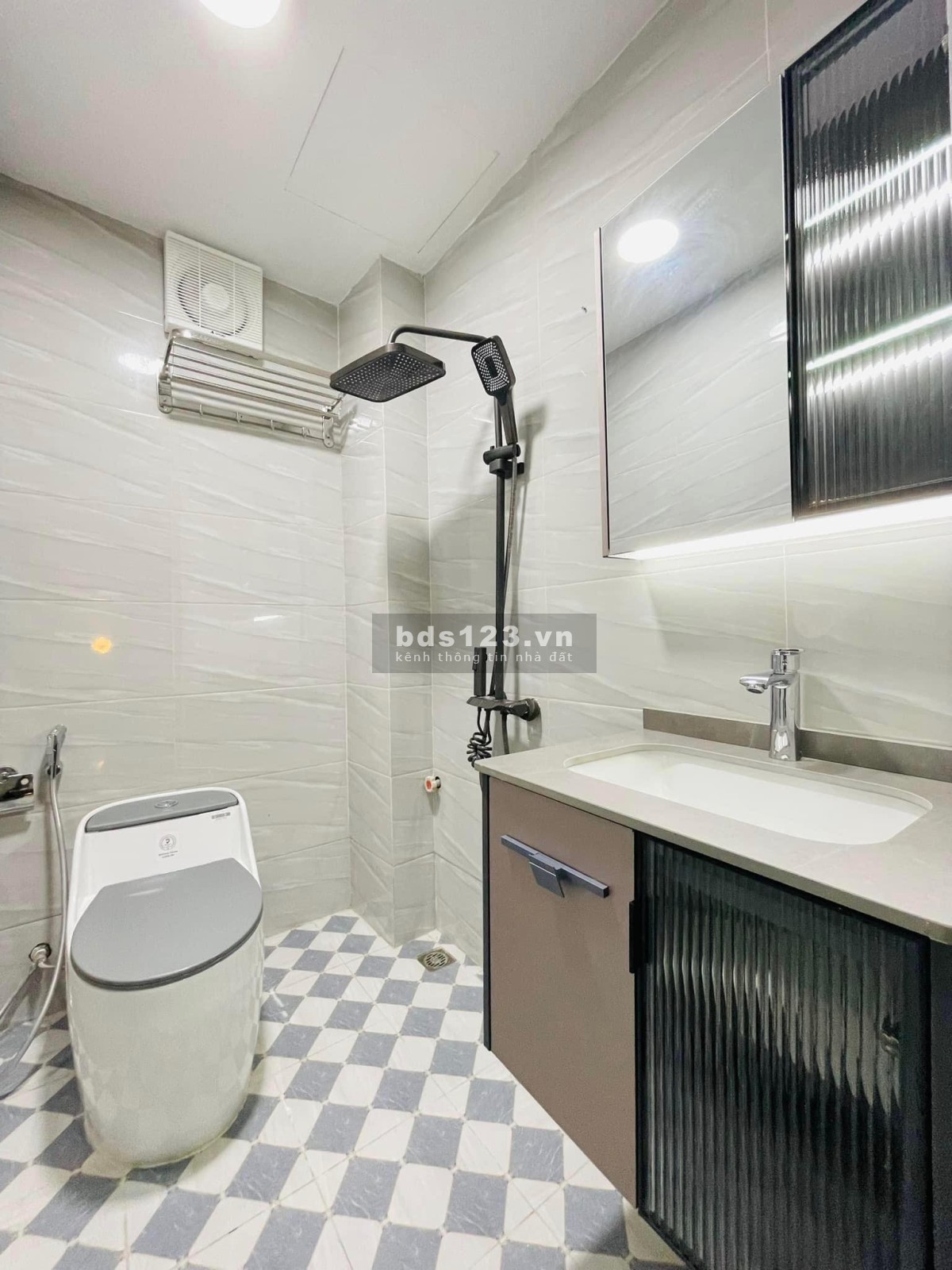 Quá hiếm, nội thất lung linh, vài bước ra phố Trần Duy Hưng 60m2, 3 tầng, 6 tỷ