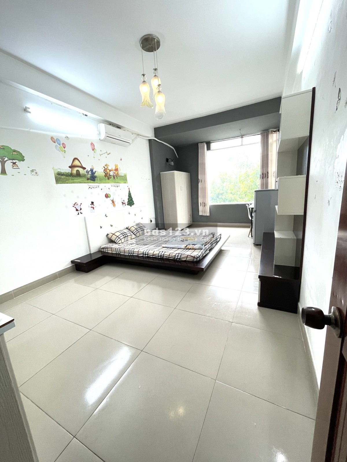 Phòng trọ giá rẻ ngay mặt đường 3/2 có thang máy cao cấp