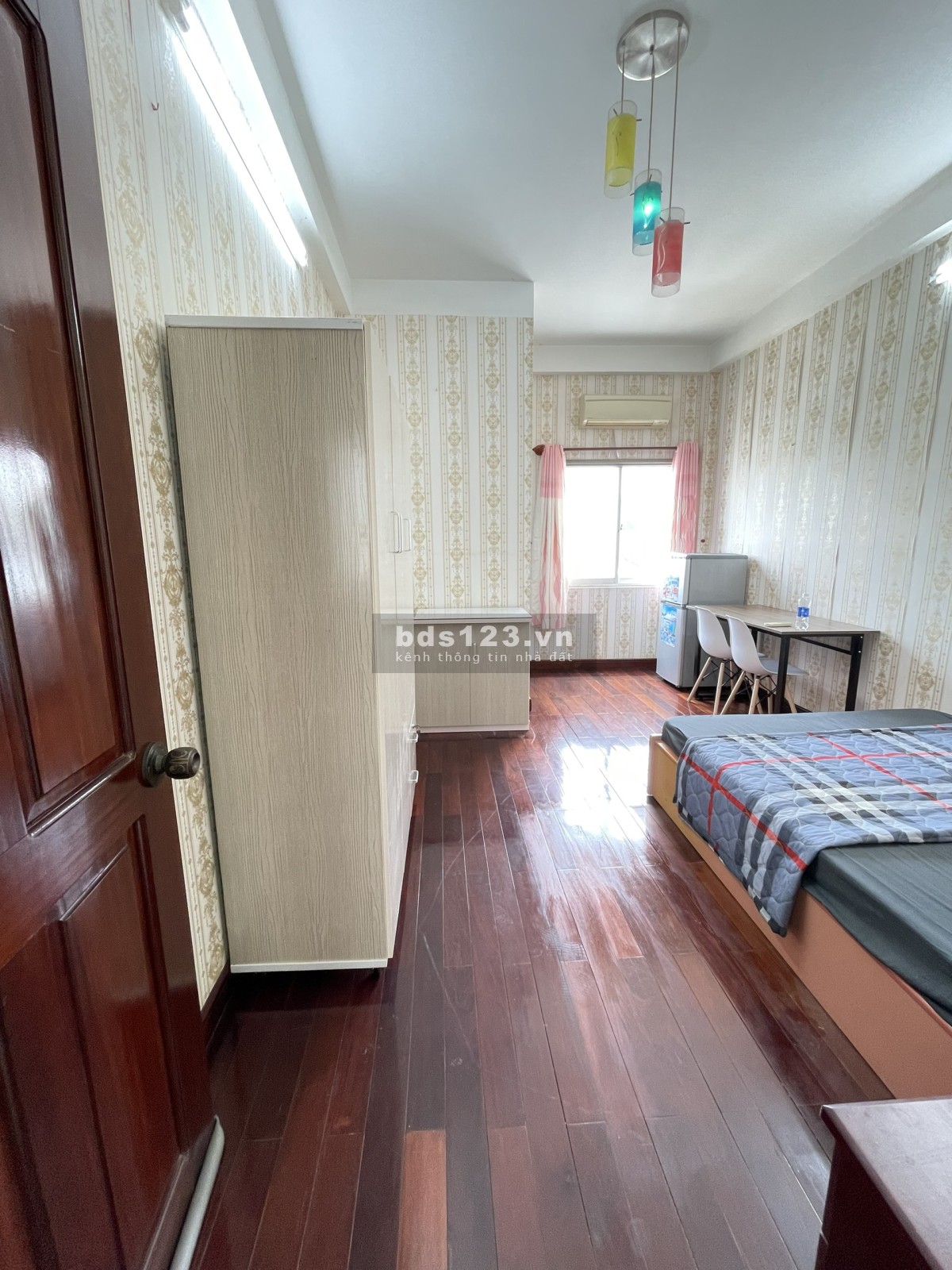 Phòng trọ giá rẻ ngay mặt đường 3/2 có thang máy cao cấp