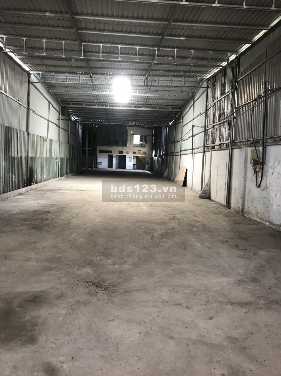 Cho thuê 700m2 kho xưởng Hoàng Hữu Nam, Long Bình, Quận 9, Thủ Đức