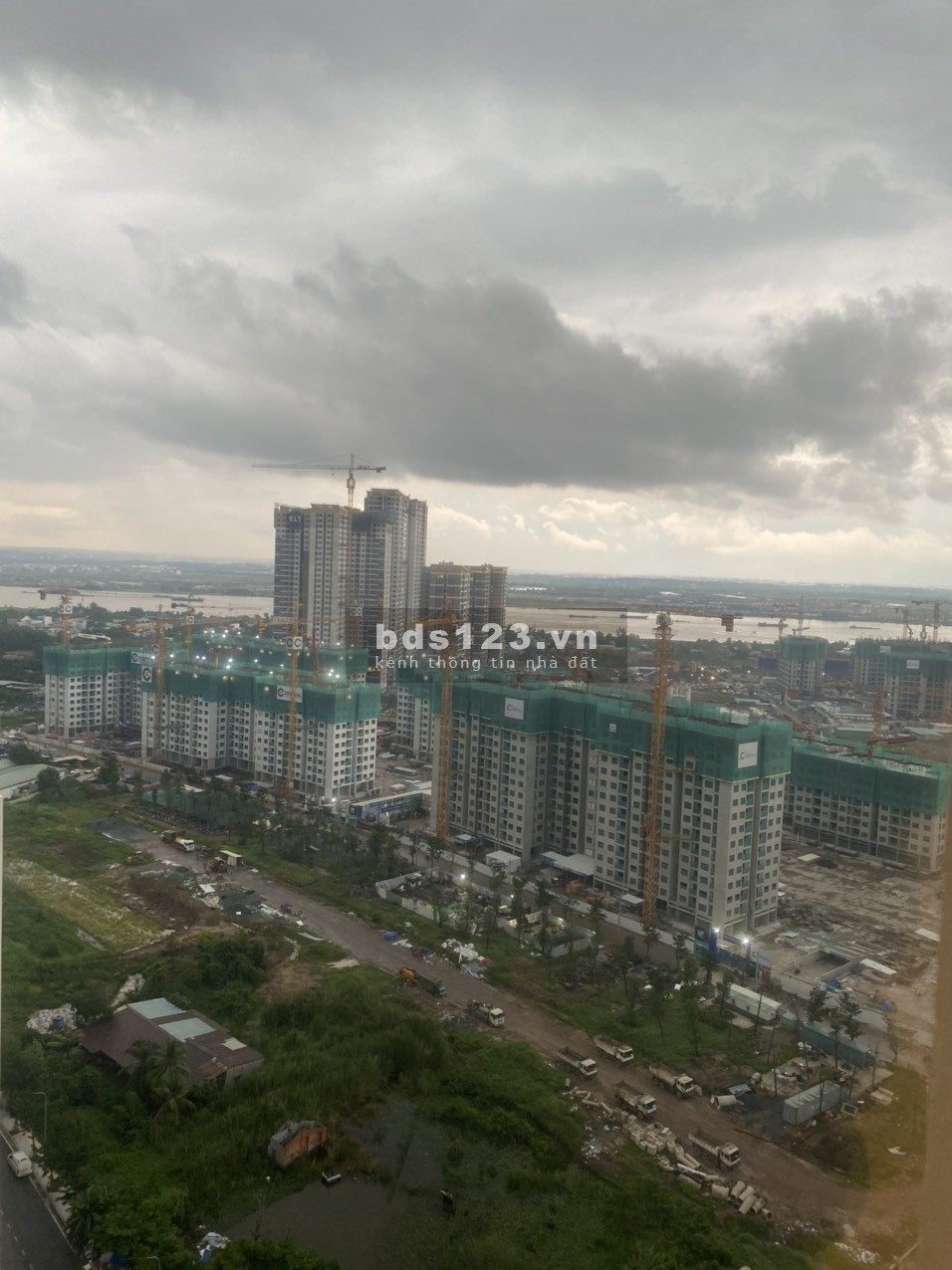 Cho thuê căn hộ 1PN có rèm, tủ lạnh Vinhomes Quận 9 giá 4,5 triệu