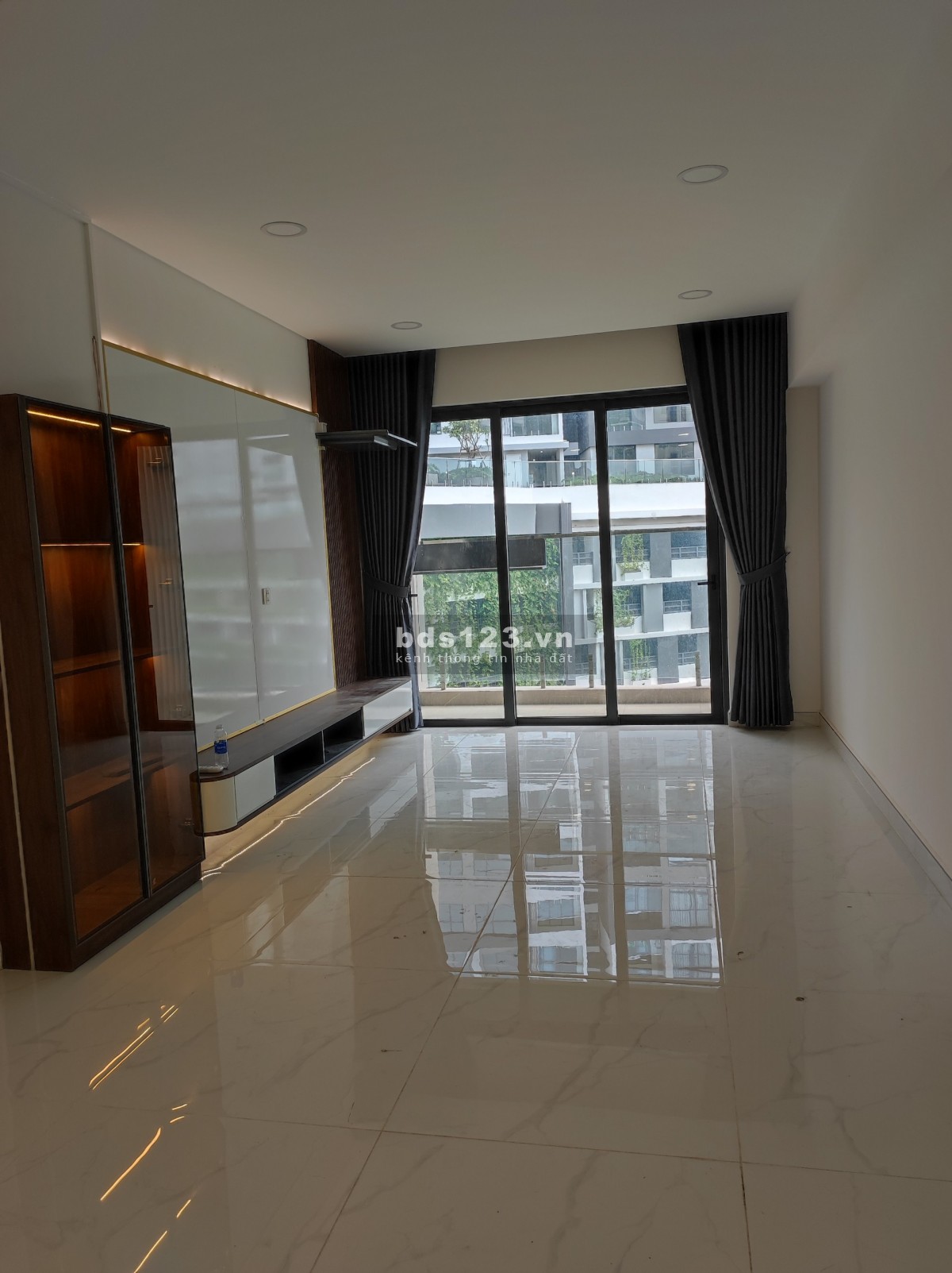 Cho thuê căn hộ cao cấp Diamond Brilliant khu đô thị Celadon City, nội thất giá 17tr/tháng