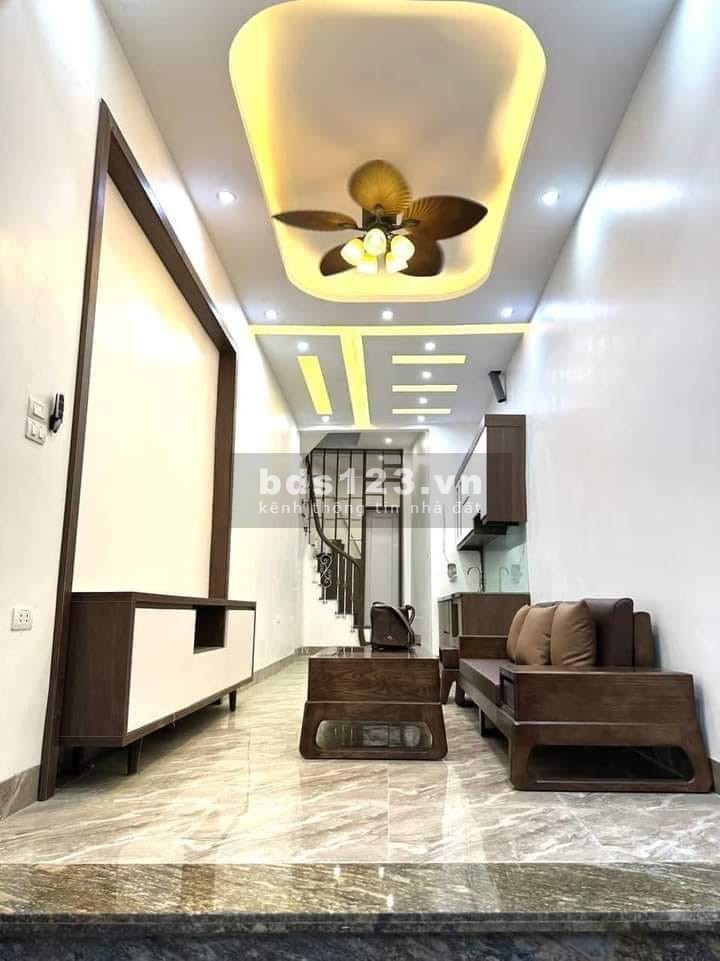 Bán nhà đẹp ở luôn Đại La, Hai Bà Trưng 37m, 5 tầng, mt 3m, giá 4.95 tỷ.