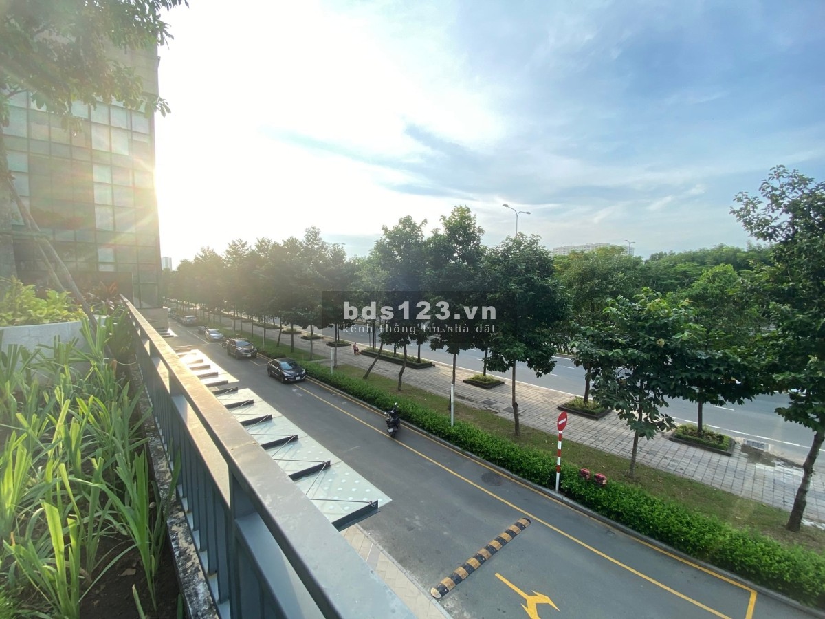 Mới - Văn phòng OT 36 m2 The Sun Avenue Q2 - Có nội thất giá tốt
