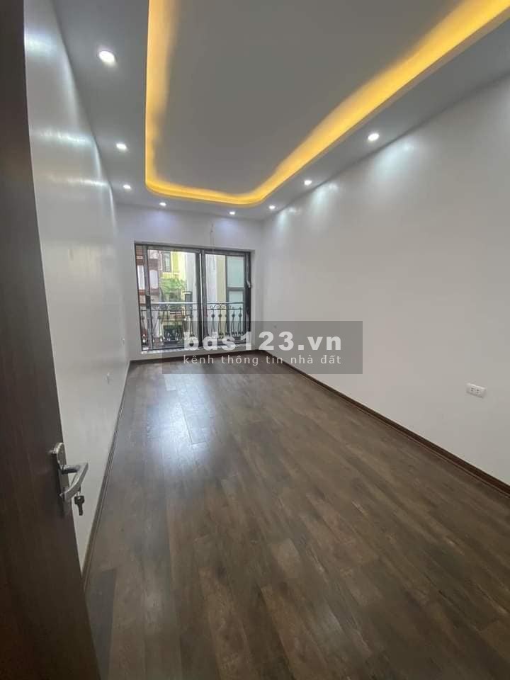Bán nhà đẹp ở luôn Đại La, Hai Bà Trưng 37m, 5 tầng, mt 3m, giá 4.95 tỷ.