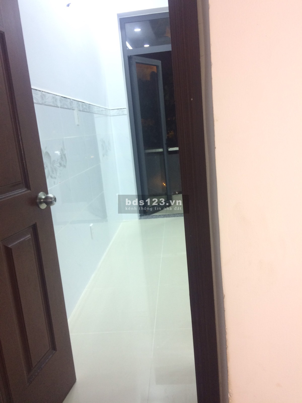 Nhà mặt tiền 21M2 (01 trệt & 01 lầu), đường Trường Sa, quận Phú Nhuận