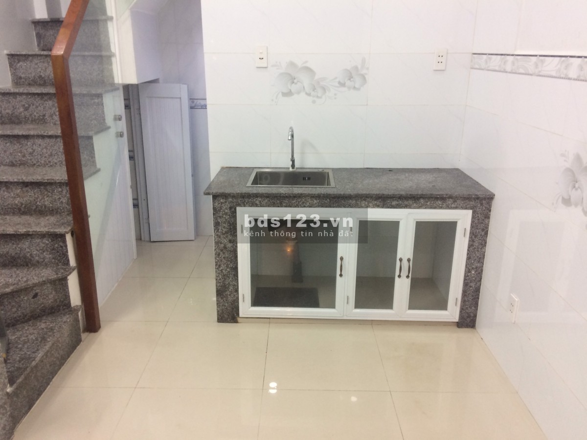 Nhà mặt tiền 21M2 (01 trệt & 01 lầu), đường Trường Sa, quận Phú Nhuận
