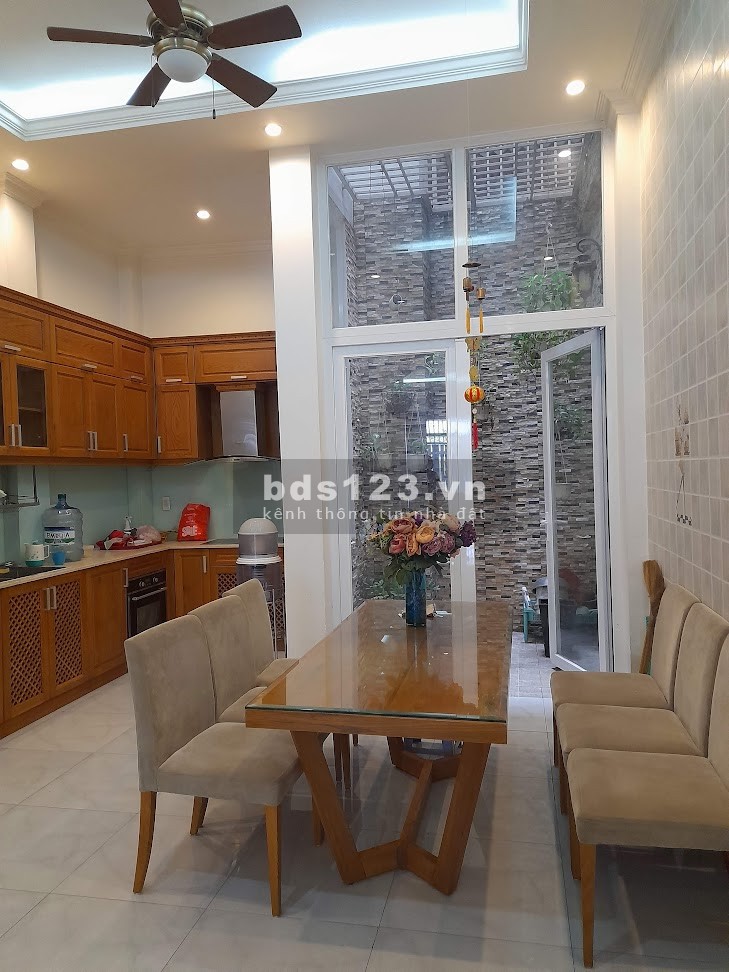 Nhà bán gấp Trường Chinh, HXH, khu VIP, tặng toàn bộ nội thất đẹp, 4.5 X 17.3, giá chỉ nhỉnh 11 tỷ