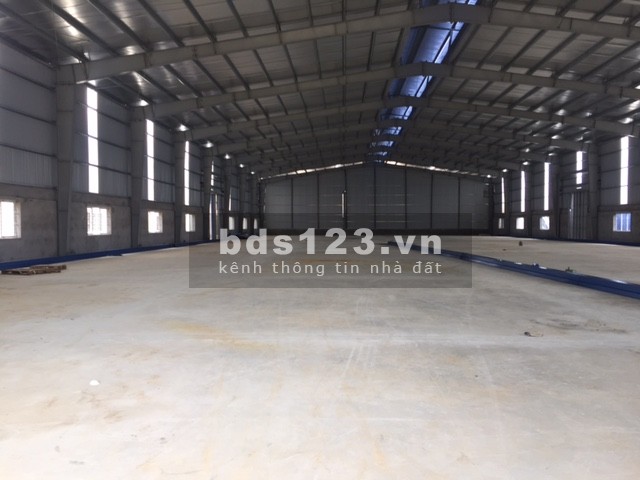 Cho thuê kho xưởng giả rẻ 1000m2 mặt tiền đường Phan Văn Hớn, Quận 12