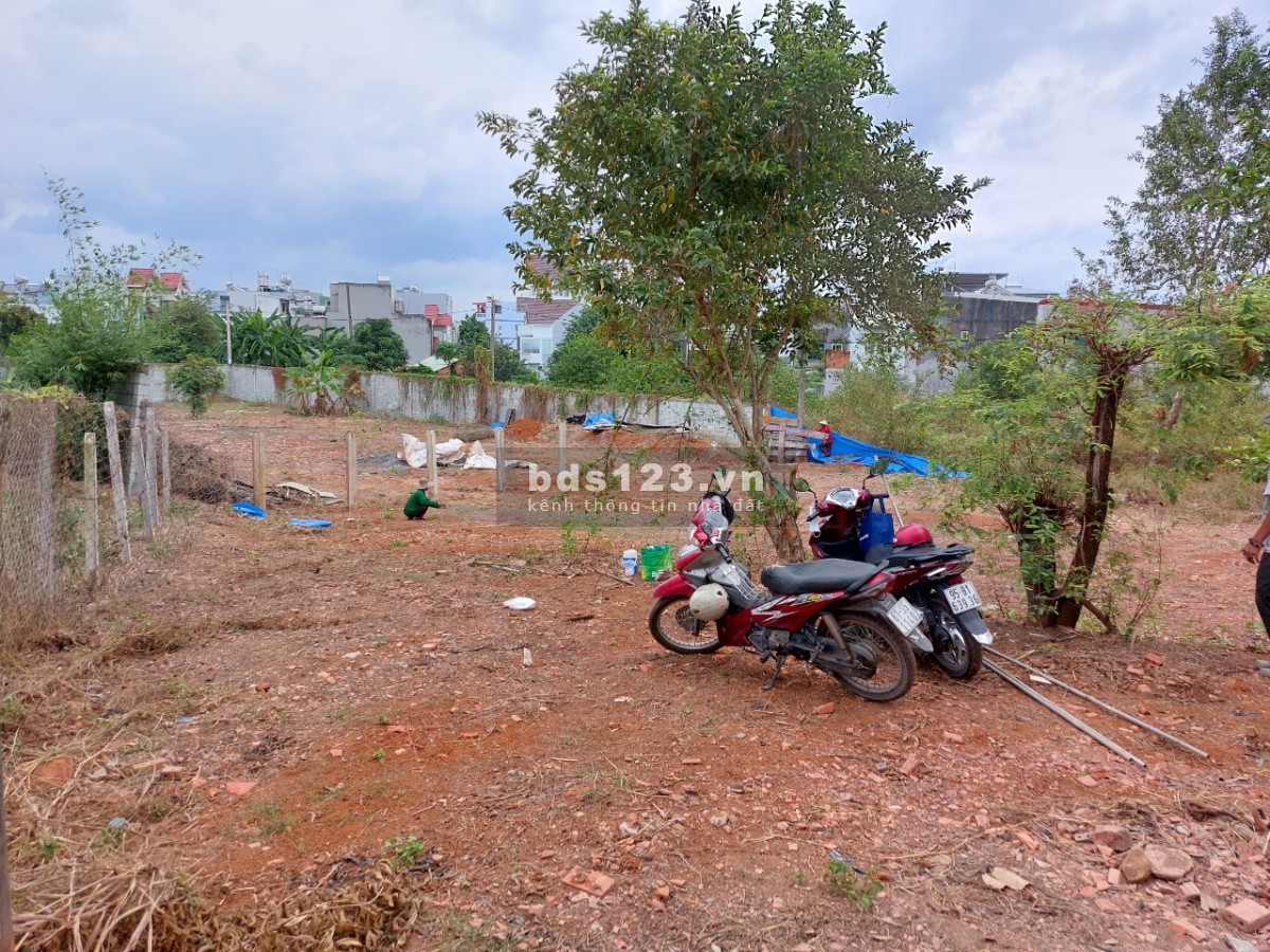 Cho thuê bãi xe Bình Thắng, Dĩ An 1370m2