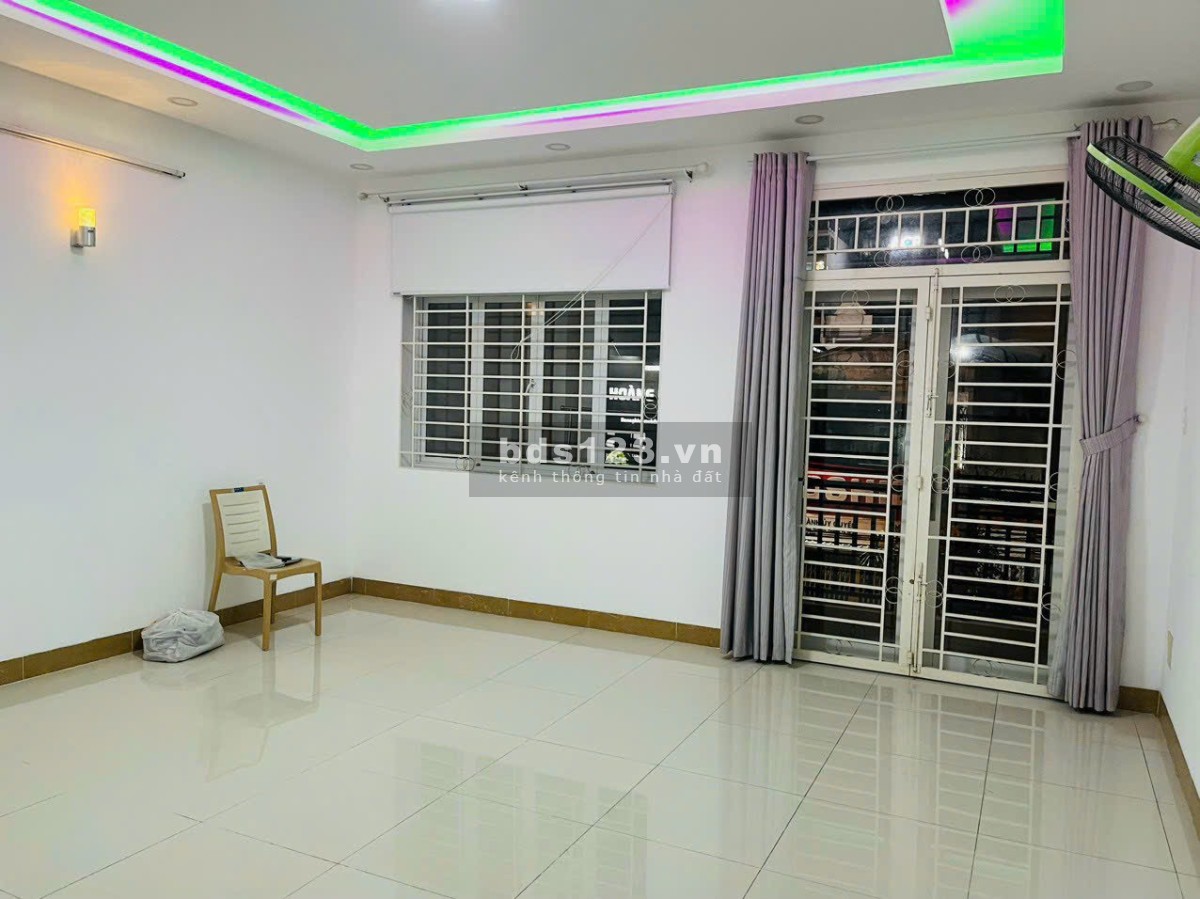 Cho thuê nhà 4 lầu gần Lottee Mart Quận 7 giá rẻ