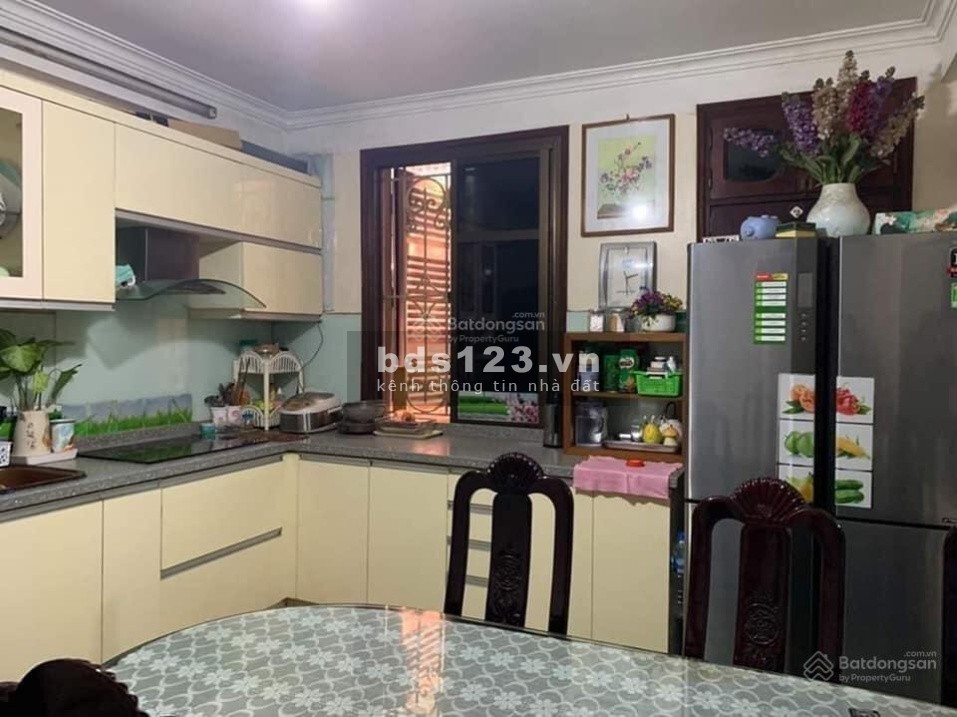 Cần bán nhà Cầu Giấy, vị trí đẹp dân trí cao