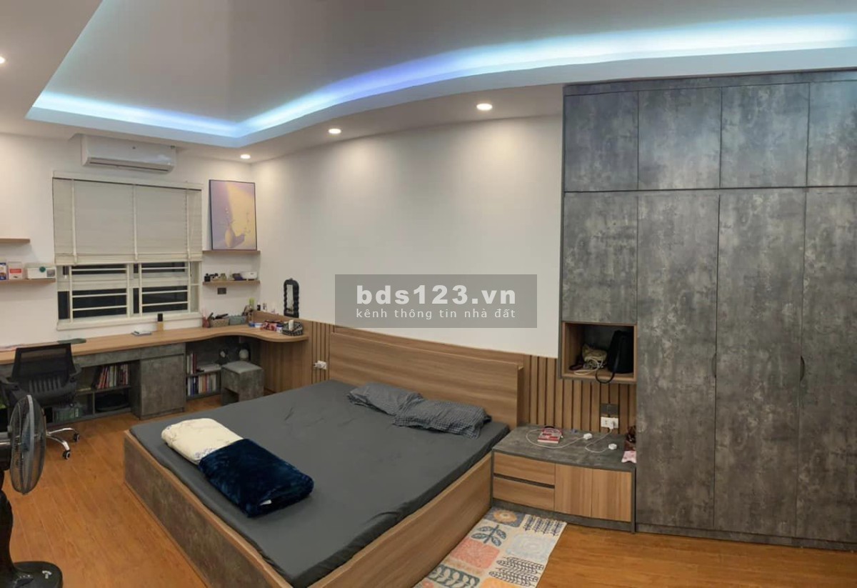 Bán chung cư Trung Hòa Nhân Chính 123m 3pn 4ty tặng đồ bao phí View thoáng mát Cầu Giấy