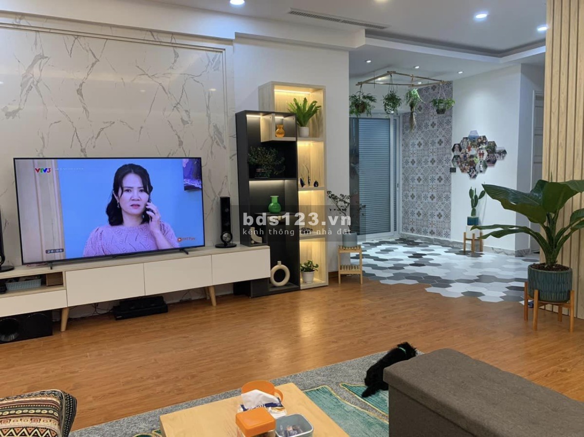 Bán chung cư Trung Hòa Nhân Chính 123m 3pn 4ty tặng đồ bao phí View thoáng mát Cầu Giấy